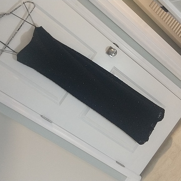 Gown - Picture 4 of 10